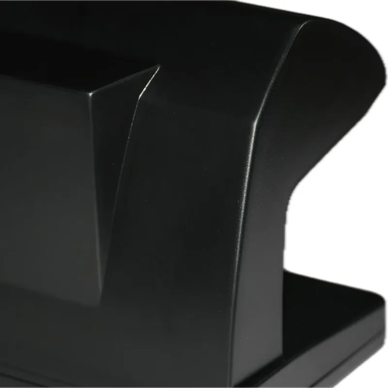 Lámpara UV Volteck 7 Cubierta negra de la lámpara UV Volteck, vista de cerca.