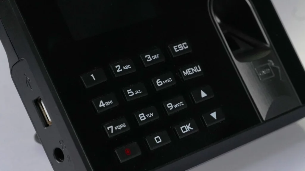 Teclado numérico del reloj biométrico de huella BT-4.