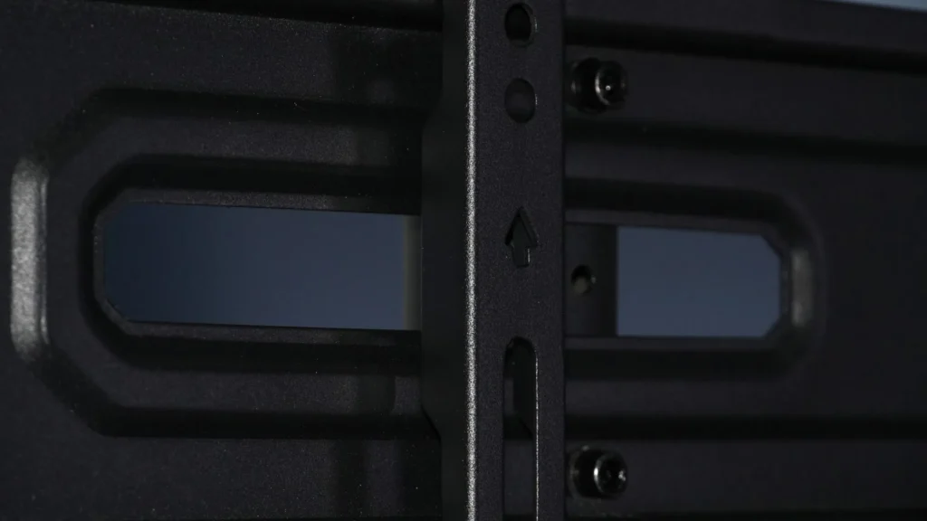 Ranuras de la placa de montaje del soporte móvil para TV.